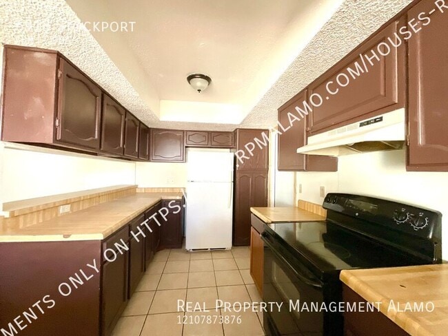 Building Photo - 6918 Stockport-