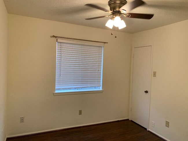 Building Photo - 6814 Grant Dr