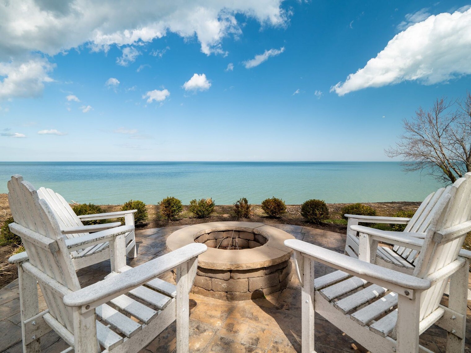Building Photo - 6209 Oakwood Beach Dr