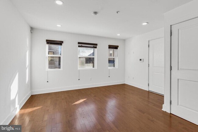 Building Photo - 1228 N 25th St