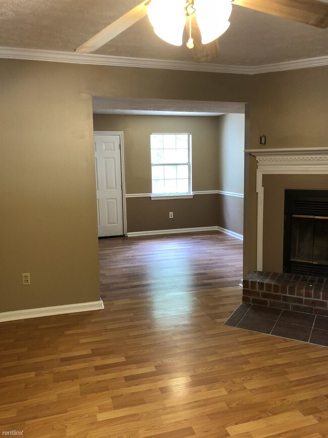 3 br, 2 bath House 1220 Gunbarrel Road 1220 Gunbarrel Rd