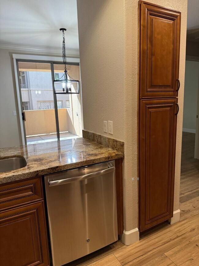 Building Photo - 20100 N 78th Pl