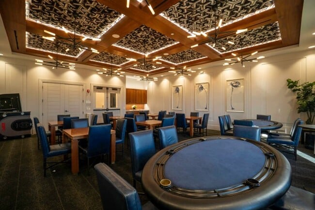 Building Photo - 17081 Five Waters Ave