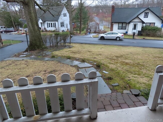 Building Photo - 3 Birch St