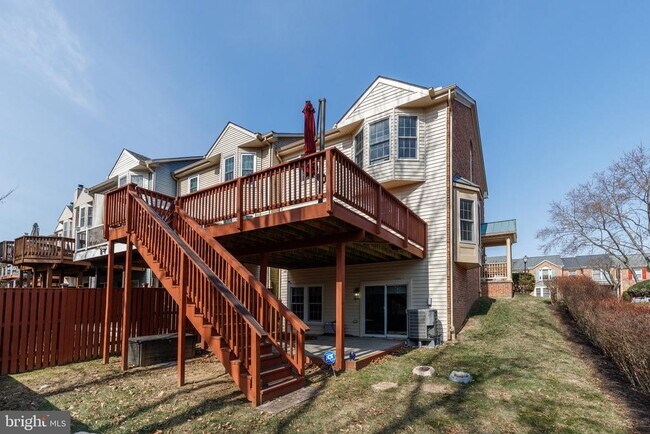 Building Photo - 2733 Quarry Heights Way