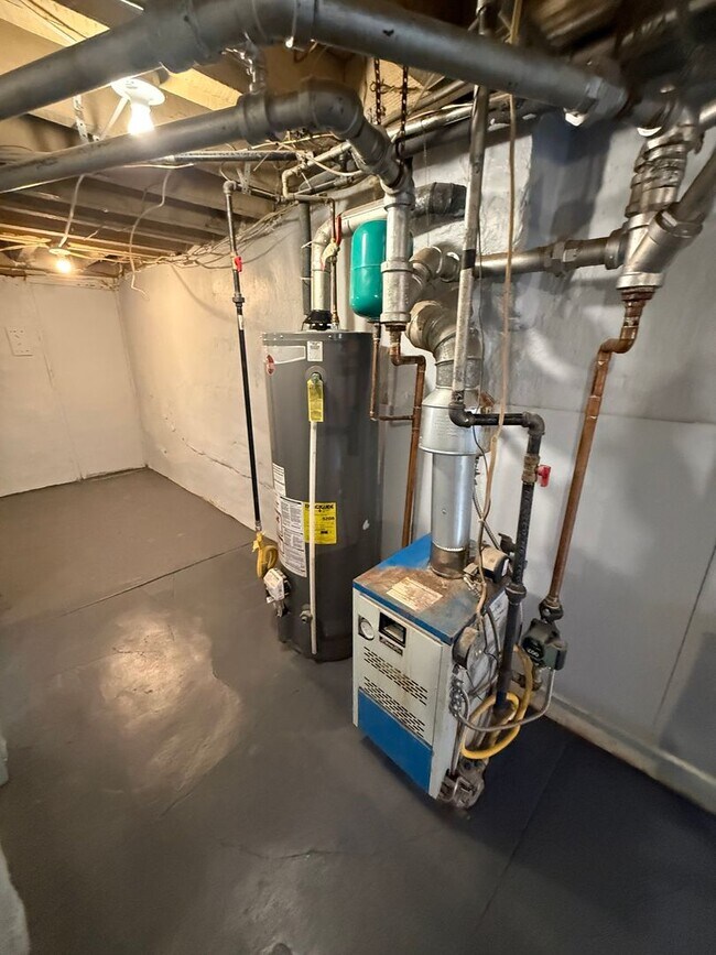 Building Photo - 3 bedroom rental in Olney Section of Philadelphia