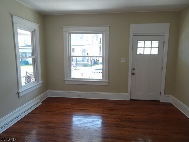 Building Photo - 265 Hudson St
