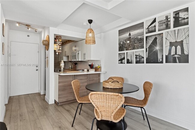 Building Photo - 1255 Collins Ave