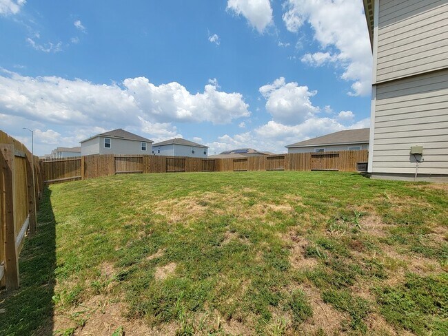 Building Photo - 766 Veloway Trail