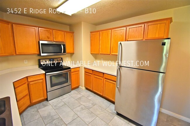 Building Photo - Breathtaking 3 Bed Eagle Mountain Condo! N...