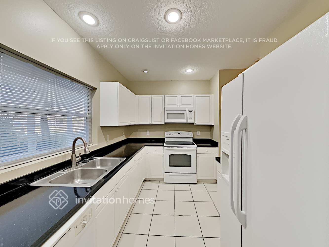Building Photo - 3811 Jasmine Ln