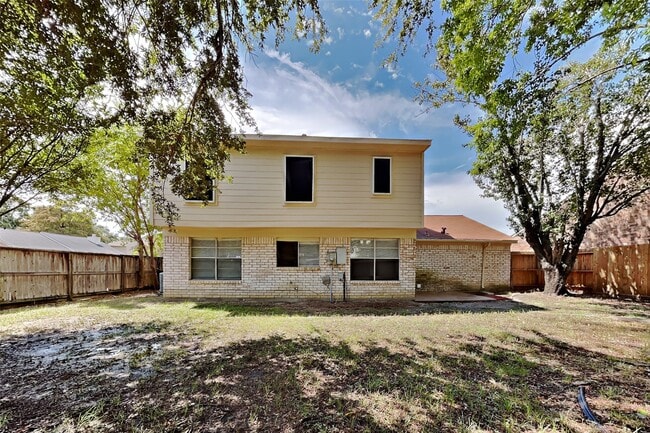 Building Photo - 5602 Sage Manor Dr