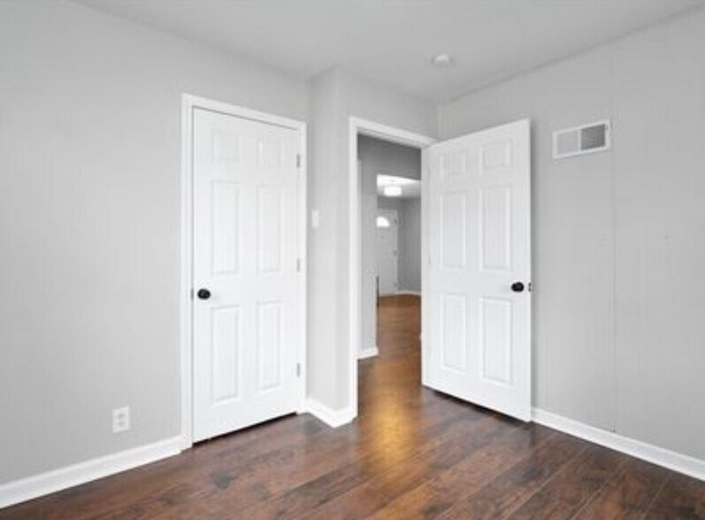 Building Photo - 3102 St Myron Ln