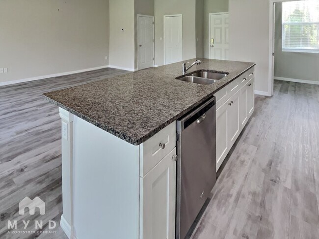 Building Photo - 7429 W Cameo Cir