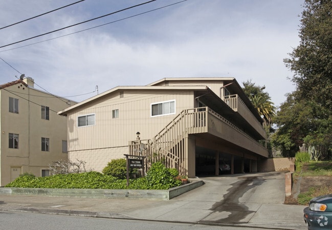 Primary Photo - 218 Van Buren St