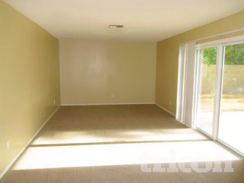 Building Photo - 11219 N 51st Dr