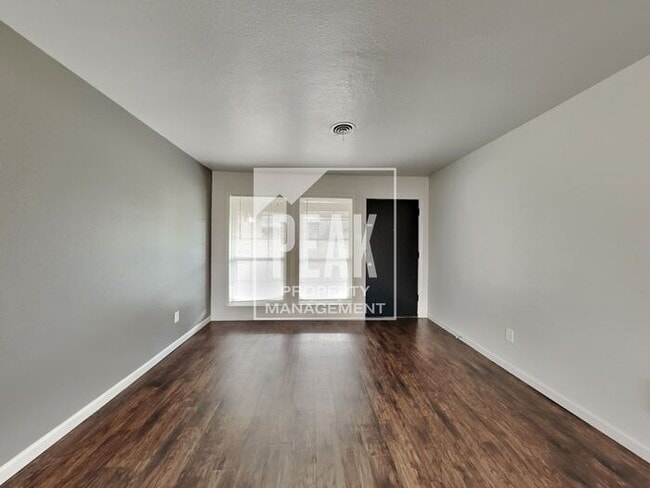 Building Photo - $1799! Beautiful 3Bed/2Bath home in FORT WORTH!