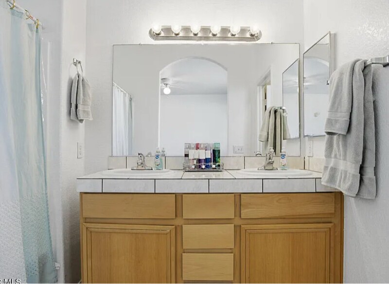 Building Photo - 751 Pino Ave