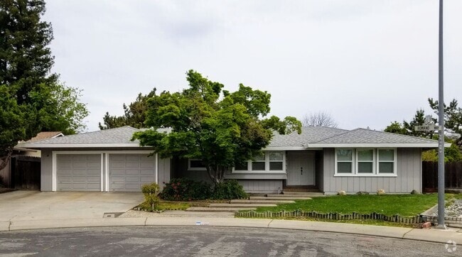 Building Photo - 1200 Romano Way
