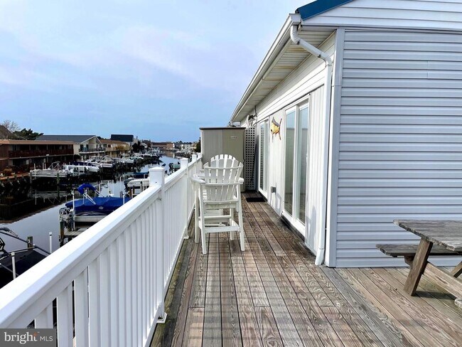 Primary Photo - 117 Newport Bay Dr