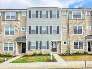Building Photo - 2449 Spring Water Cir