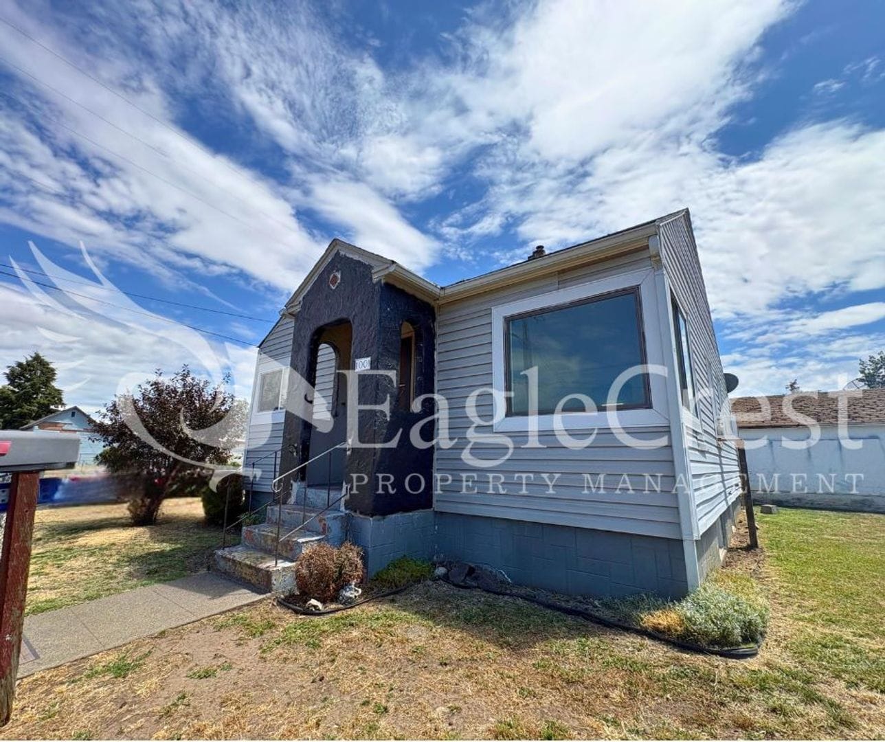Building Photo - Charming 2-Bedroom Home with Modern Finishes & Open Yard