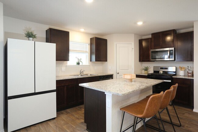 Building Photo - 1153 Barn Swallow Wy