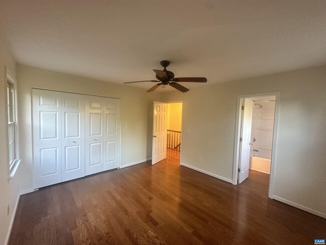 Building Photo - 933 Huntwood Ln