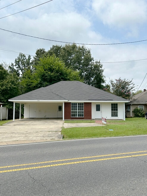 Building Photo - 405 Goodhope Rd