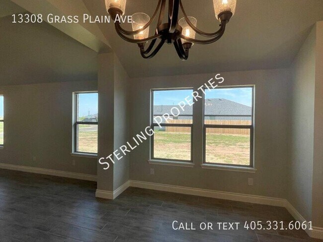 Building Photo - 13308 Grass Pln Ave