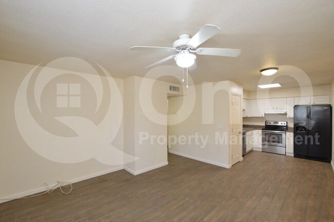 Building Photo - 2719 E Tierra Buena Ln