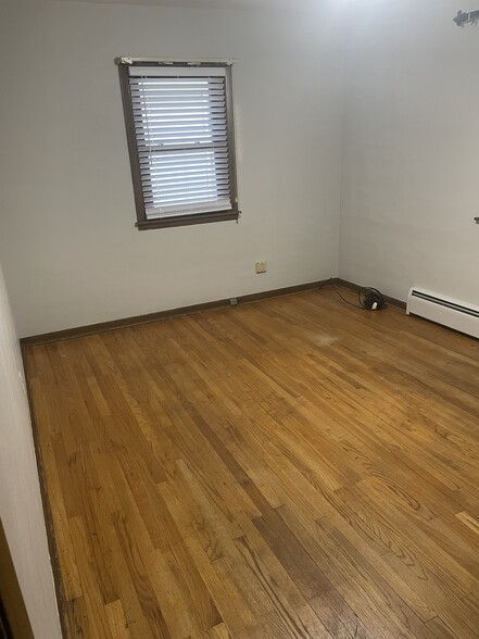 Building Photo - 1516 W 35th St