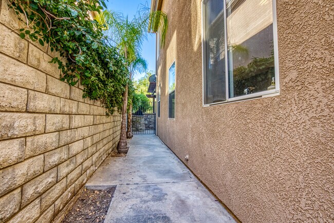 Building Photo - 25624 Wordsworth Ln