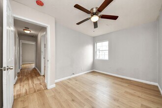 Building Photo - 10506 Sierra Dr