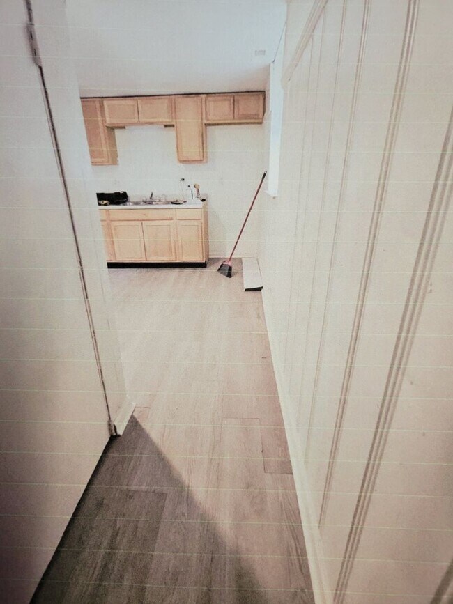 Building Photo - 621 Benton Blvd