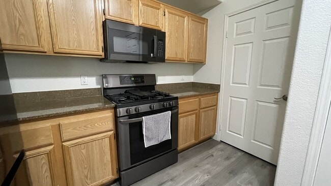 Building Photo - 9975 Peace Way