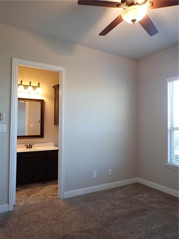 Building Photo - 409 Silver Trail