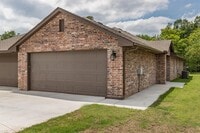 Building Photo - 437 Chalk Hill Ct