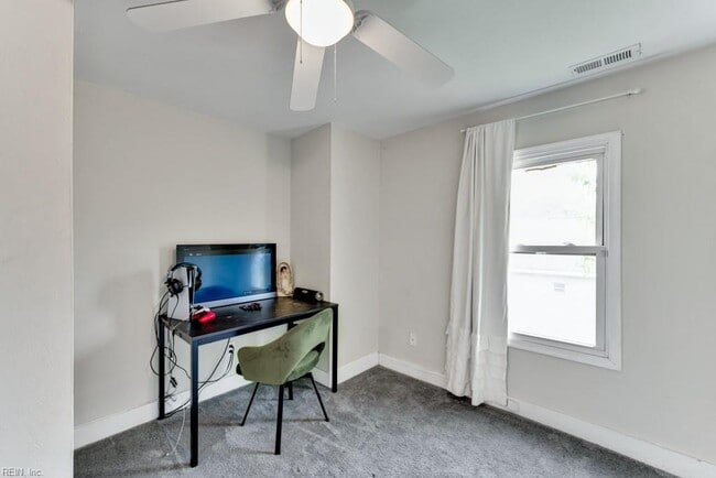 Building Photo - 1413 Highland Ave