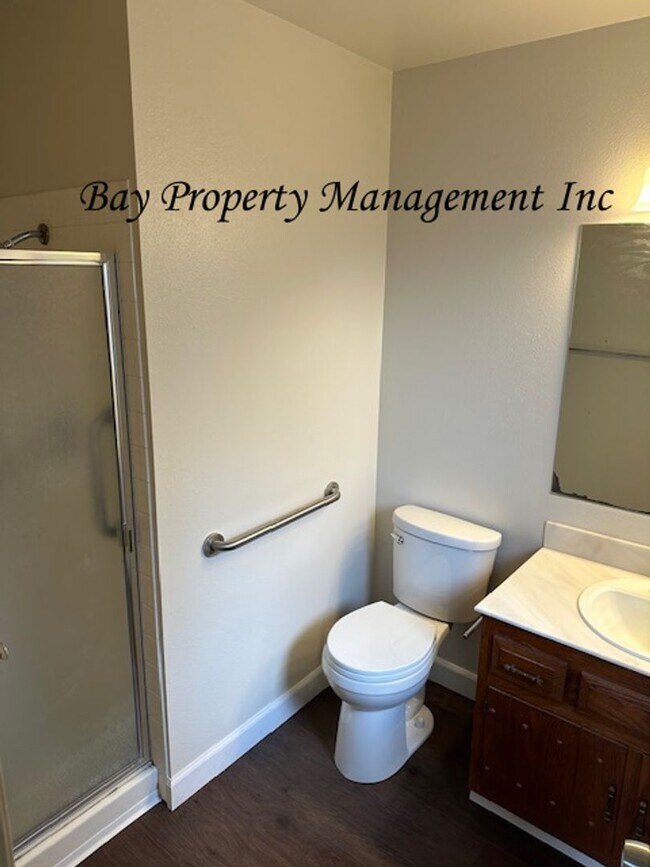 Building Photo - Updated 3-Bedroom Home with Large Backyard – Pets Welcome!