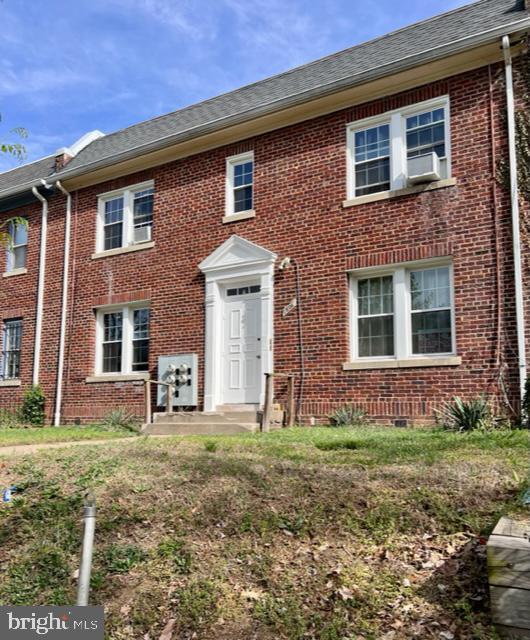 Building Photo - 1806 C St SE