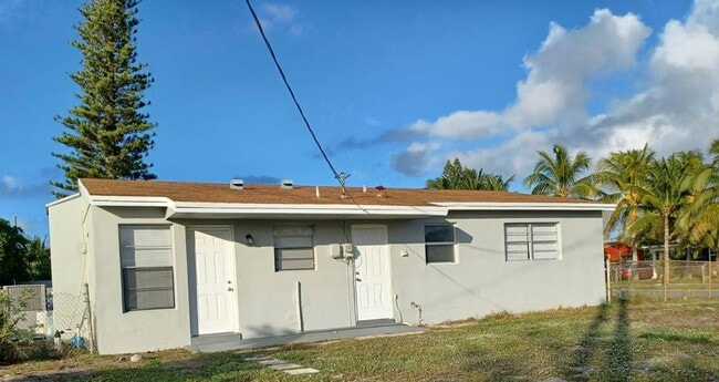 Building Photo - 3/1 Home for rent