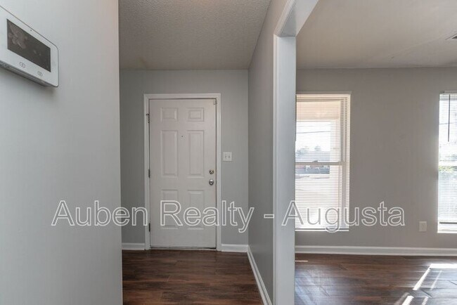 Building Photo - 3428 Monte Carlo Dr