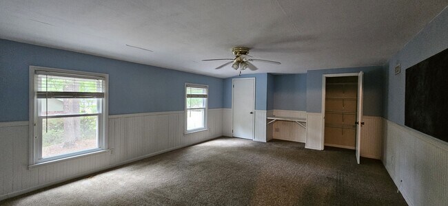 Building Photo - 1117 Appian Way