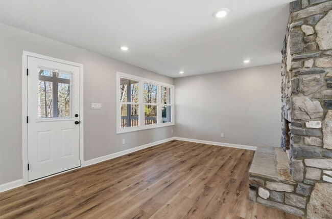 Building Photo - Renovated 3-Bedroom Ranch Home in Sanford