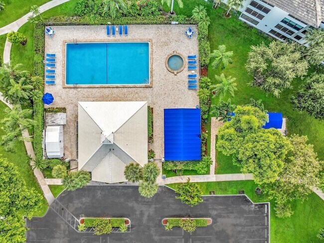 Building Photo - 1711 Whitehall Dr