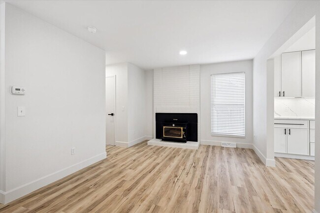 Building Photo - Bright, Modern Home on a Spacious Lot in a...