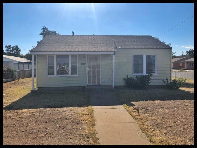 Building Photo - 1/2 off First Month Rent NICE 2 BEDROOM 1 ...