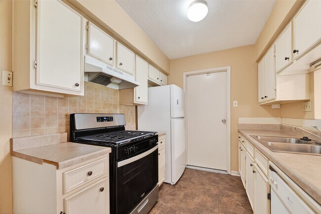 Building Photo - 4826 Redfish Reef Dr