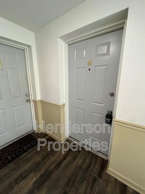 Building Photo - 9501 Shannon Green Dr